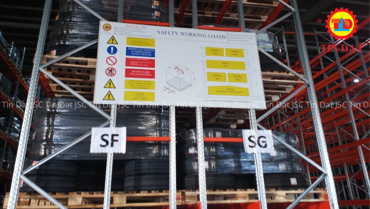 2022 – Double-deep and selective racking system at DHL warehouse