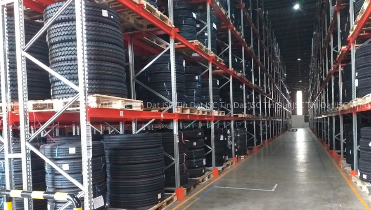 2022 – Double-deep and selective racking system at DHL warehouse