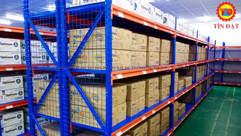 Medium Load Shelves - Warehouse Merubeni