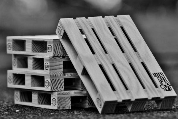 Phân loại pallet theo kiểu dáng, thiết kế và vật liệu
